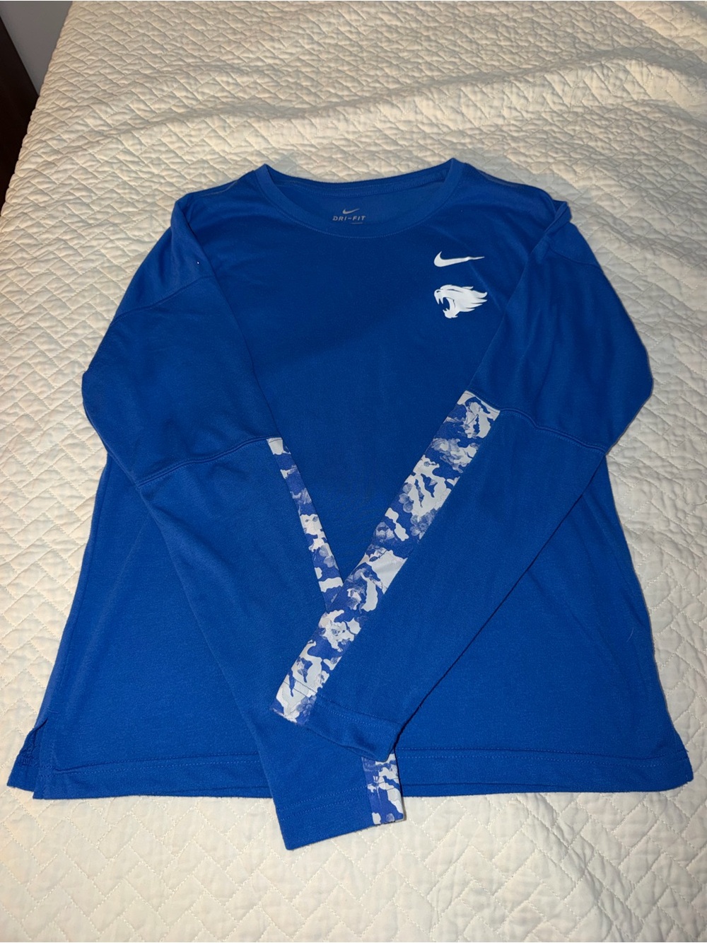 Nike Dri-FIT Blue Long Sleeve Athletic Shirt Wildcats Logo Medium